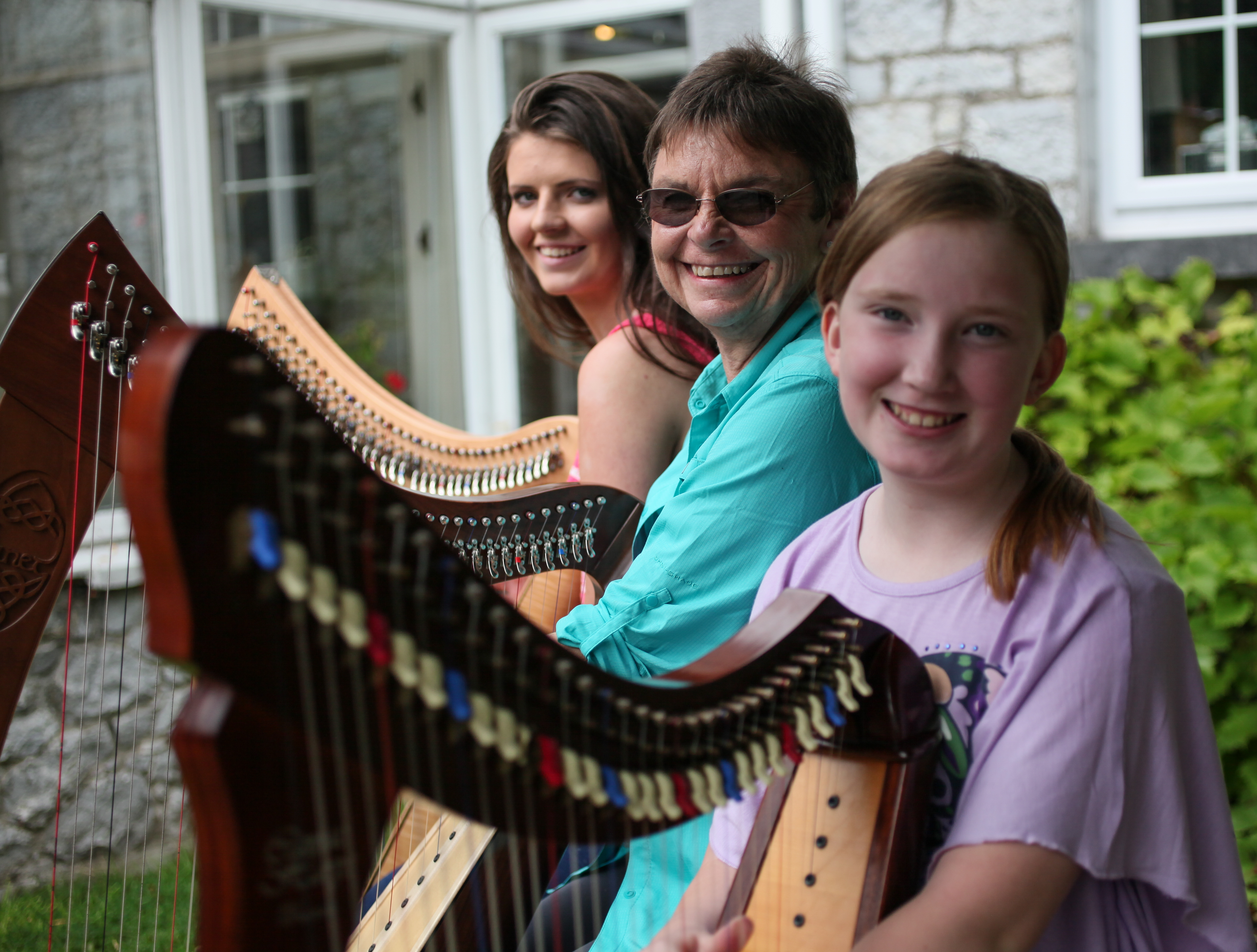 Caolan-Russell-Clarina_-Sheila-Mitchell-Hart-Tennessee-USA_-Tara-Breslin-Limerick-pictured-in-rehearsal-for-the-Brian-Boru-Millennium-Harp-Festival