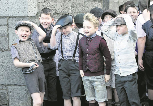 St Patricks National School enact 1916 walk