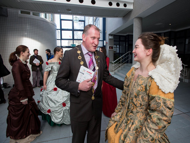 Limerick Lifelong Learning Festival 2016 - Pictured L-R, Mayor of Limerick, Cllr. Liam Galvin and Julie Fasang, wearing a historical outfit which will feature in the Festival as part of 800 Years of Fashion by the Hunt Museum. Picture, Alan Place/Fusionshooters