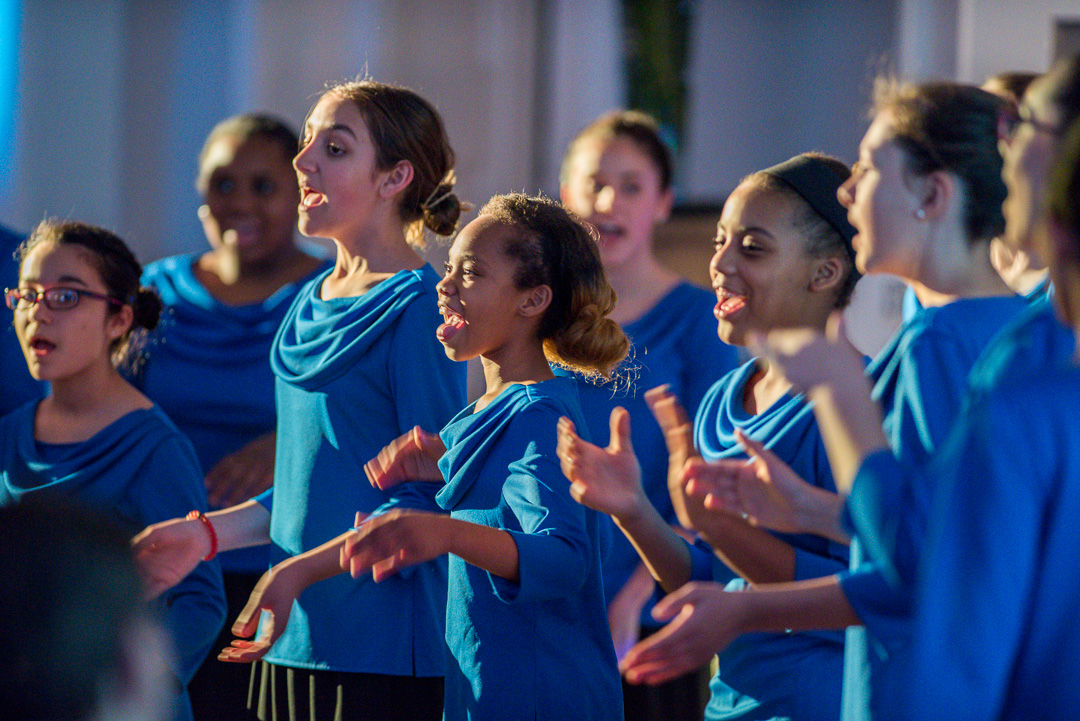 Savannah Childrens Choir sings with local student musicians