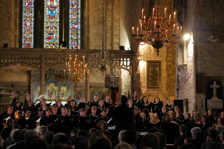 Irish youth choir performs