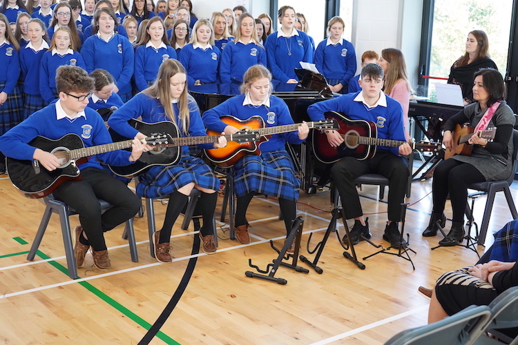 Colaiste Iosaef Community College