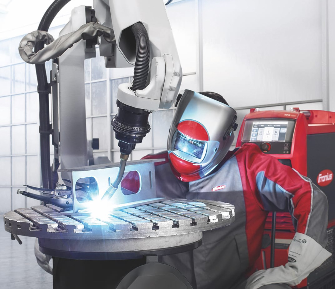 Irelands First Certified Robotic Welding Course is free for unemployed