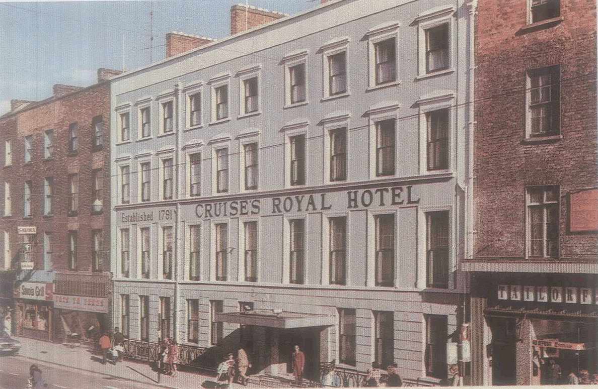 Cruises Royal Hotel