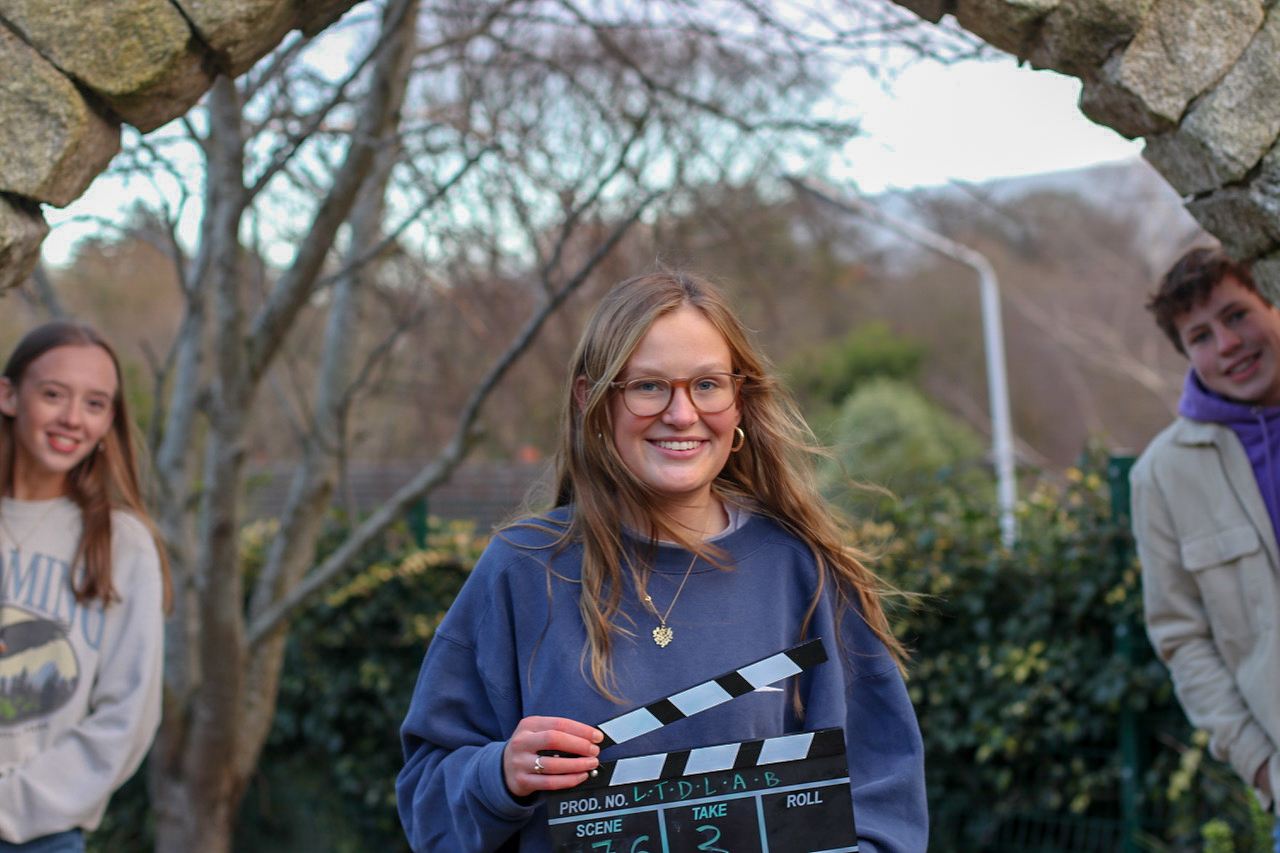 Ella Nethercott from Rathgar, Dublin has taken home the title of Ireland’s Young Filmmaker of the Year 2021. Ella (centre) pictured with actors Erin O’Neill Bailey and Darragh Geraghty