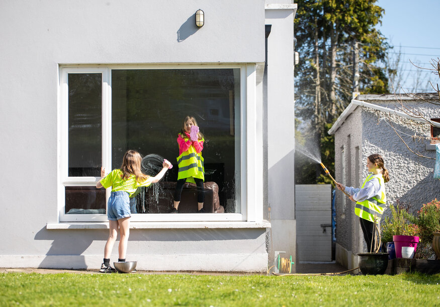 TLC6 2021-Isobel (11), Faye (7) and Aimee (9) Bresnan, Corbally, Limerick taking part in Team Limerick Clean-Up on Good Friday April 2nd 2021. Picture: Alan Place