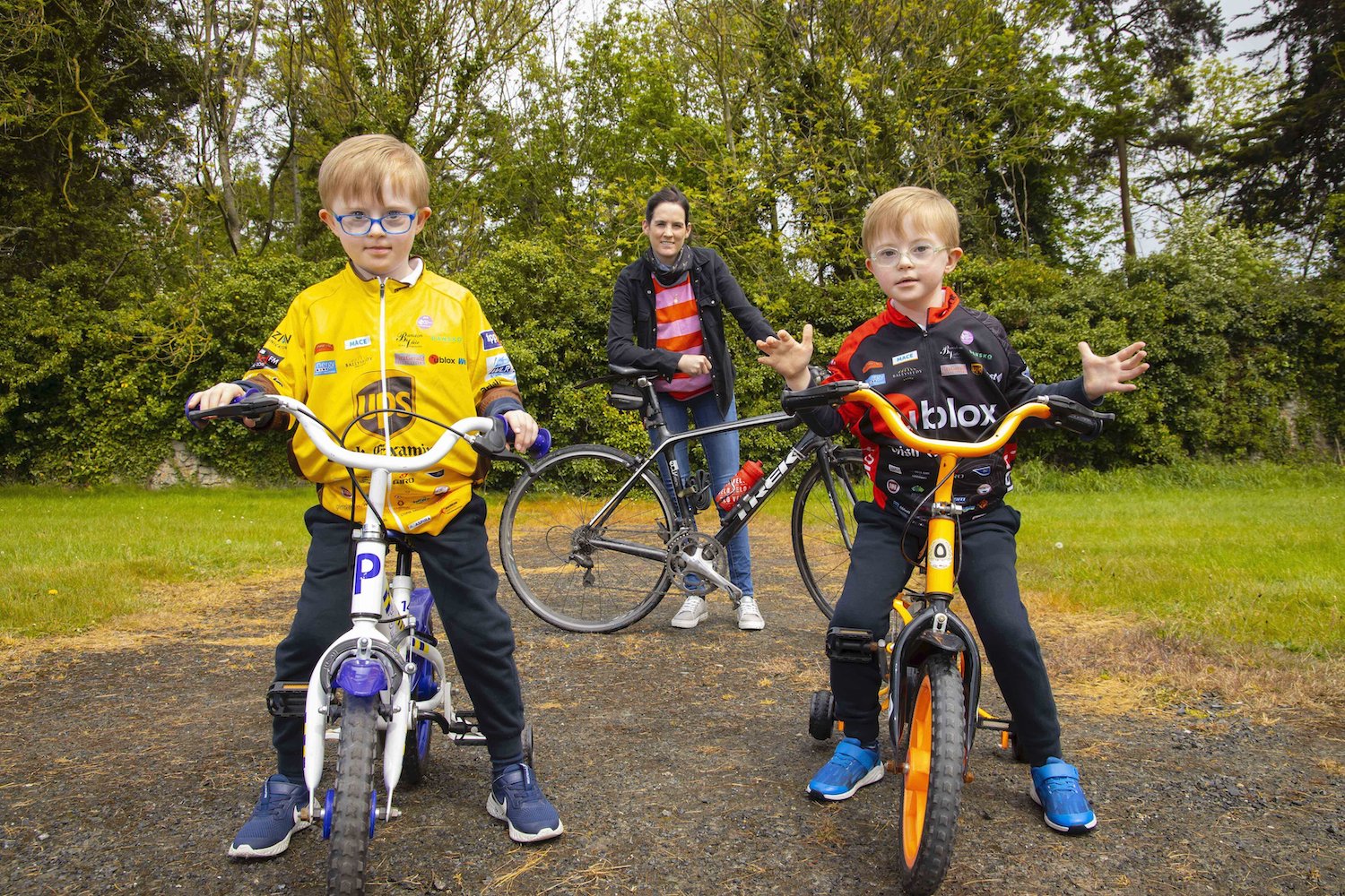 Tour de Munster 2021 – On hand to help announce the partnership was Aintree Grand National winning jockey Rachael Blackmore and twin brothers Conor and Killian Keane from Ardfinnan, Co.Tipperary. Picture: Patrick Browne.