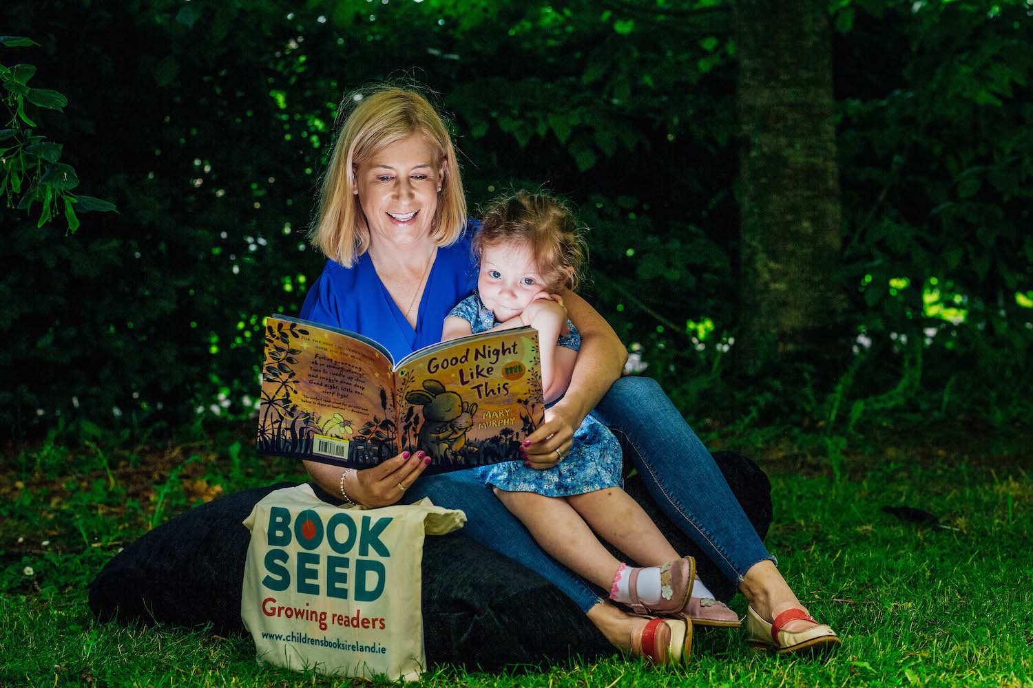 Bookseed baby bookgifting project - Lana Gaughan (age 3) with her mam Cara pictured at the re-launch of the Bookseed baby bookgifting project in Limerick. Picture: Brian Arthur.