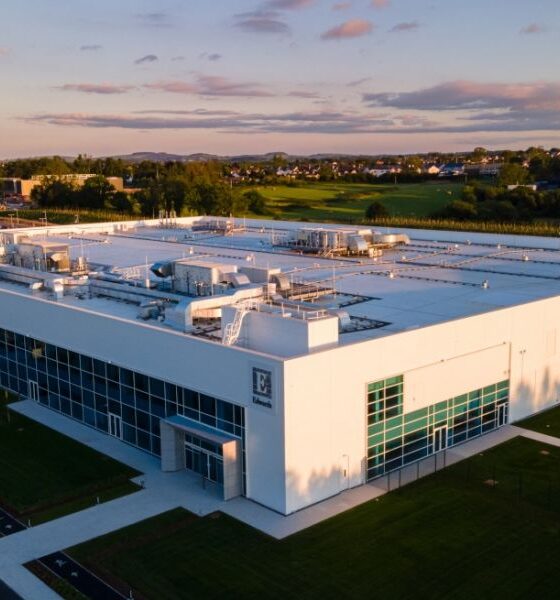 Edwards Lifesciences new jobs - US medical device business Edwards Lifesciences is to create an additional 250 jobs at its Limerick manufacturing site, bringing the total number employed there to 850.