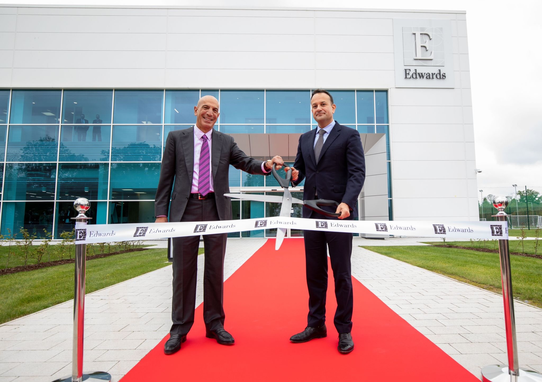 Edwards Lifesciences new jobs The Tanaiste and Minister for Enterprise, Trade and Employment, Leo Varadkar TD officially opened Edwards Lifesciences Corporation alongside Mike Mussallem, Chairman and CEO. Picture: Alan Place