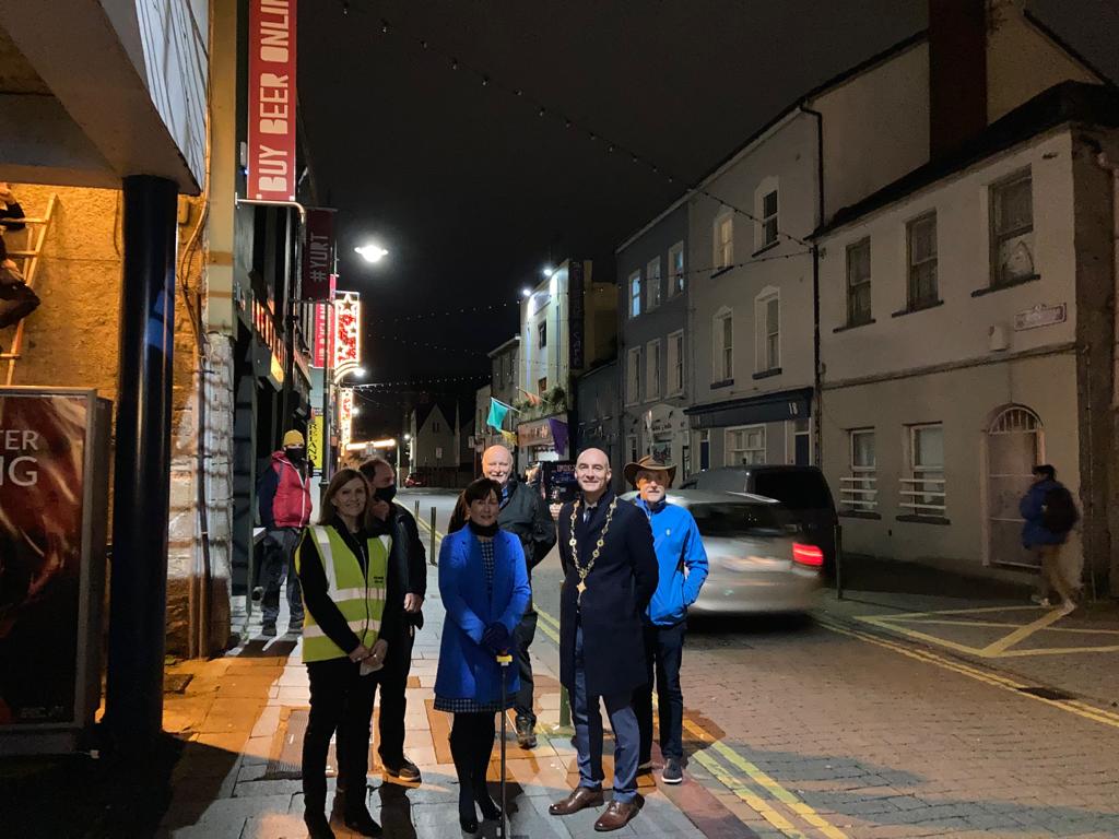 st marys cathedral lights Pictured just before the switching on of the lights is Maura O’Neill of Limerick Tidy Towns; Leslie Cowpar and Kieran Lynch of Folyn Electrical; Catherine Caball; The Mayor of Limerick City and County, Cllr Daniel Butler, and Liam Dooley.