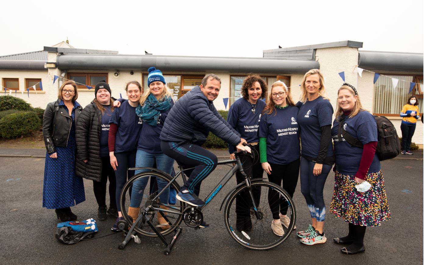 Parteen National School Fundraiser: Pictured at Parteen National School is Lauren Francis (organiser), Fidelma Coughlan, Lisa Quilty, Louise Whelan, Maighread Broggy (team) and assisted by principal, Ms. Smyth and Mary O Connor with Davy Fitzgerald