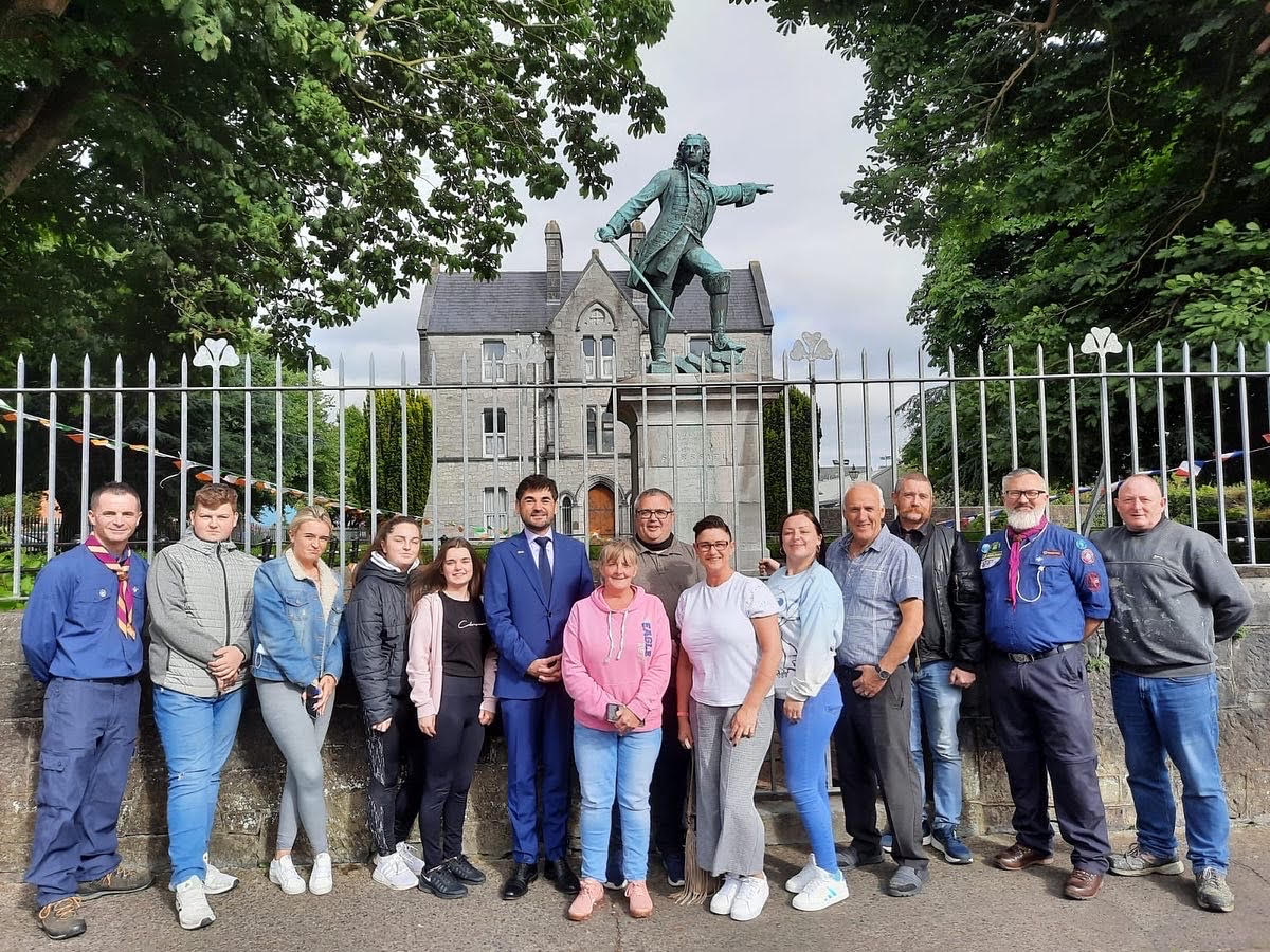 Patrick Sarsfield Statue - Joe McCarthy (St John’s Scouts), Mark Daly, Erica O’Donoghue, Rebecca O’Connell, Chelsea O’Connell, Dr Loïc Guyon, Essie Golden, Tom O’Brien (board member, Garryowen Residents Association), Eva Jackson, Helena Kelly (board member, Garryowen Residents Association), Mick Lipper, Gary Jackson, Kevin O’Shaughnessy (St John’s Scouts) and John Nugent (Chair, Garryowen Community Development Project)