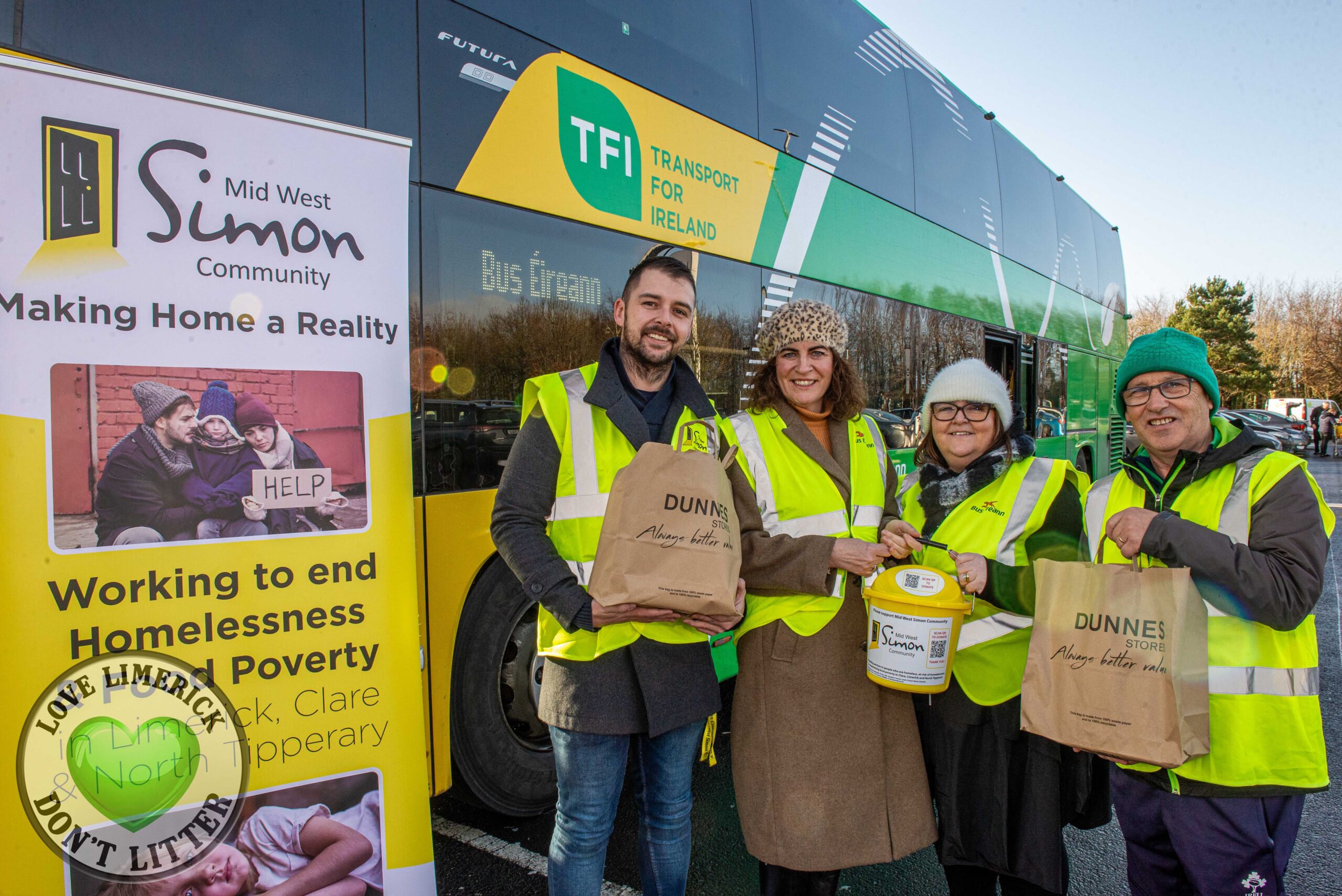 Bus Éireann and Mid West Simon fill hearts with 'Fill a Bus' initiative this Christmas season 1