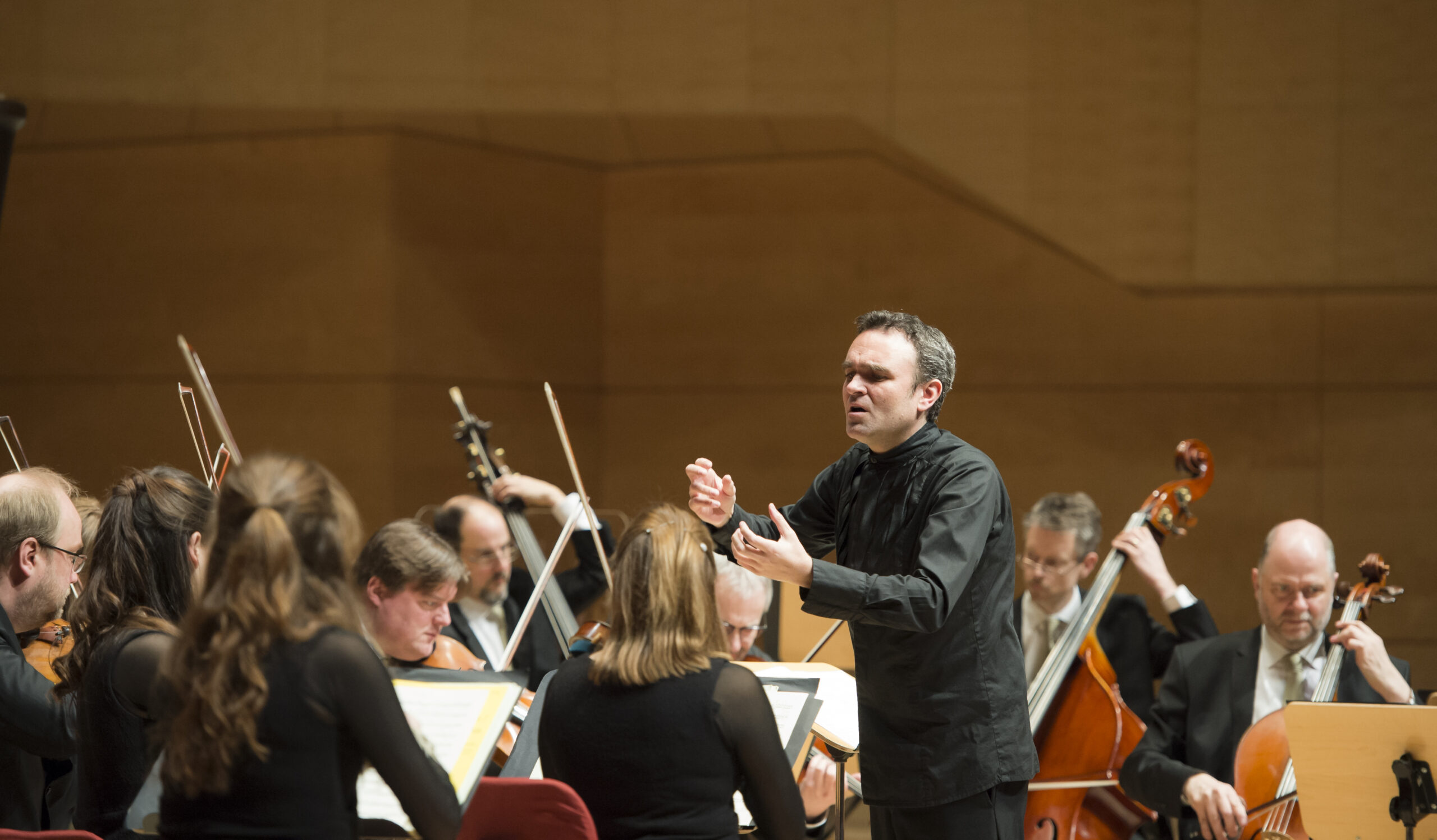 Irish Chamber Orchestra (ICO) and Jörg Widmann present Invitation, featuring masterworks by Mozart, Mendelssohn, and Schumann