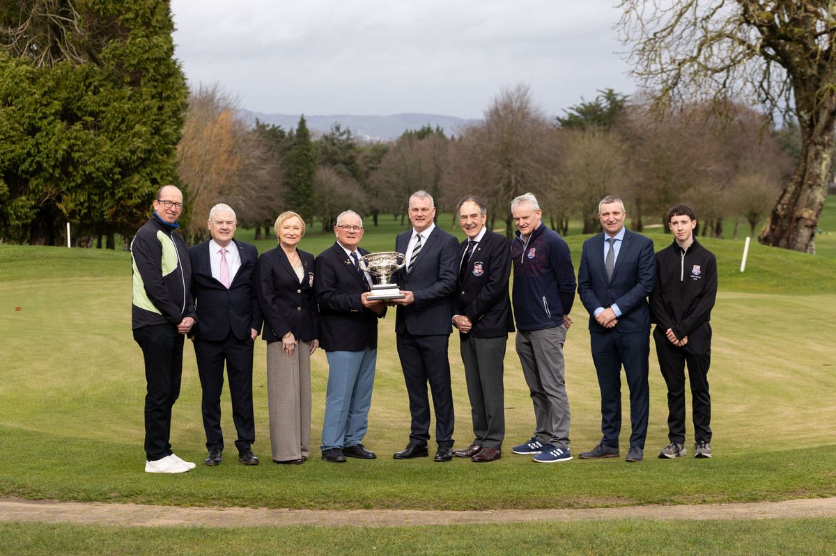 Ian Madden, Ger Cassidy, Marie McConn, Ivan Morris, Conor Dillon, Paul Bourke, Lee Harrington, Minister Niall Collins, and James Crowe at the Irish PGA launch at Limerick Golf Club. Photo: Alan Place.