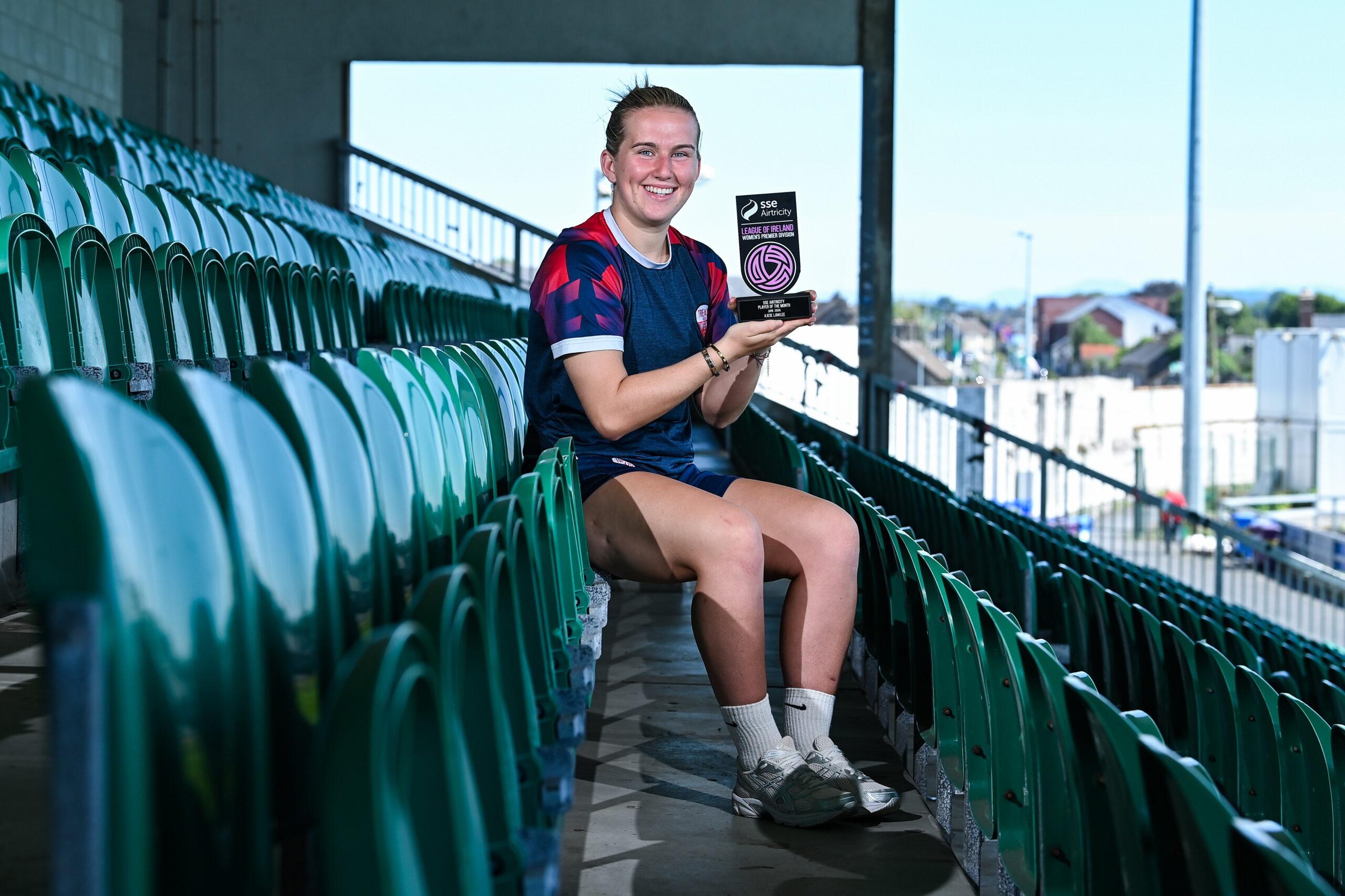 Katie Lawlee of Treaty United with her SSE Airtricity Womens Premier Division Player of the Month Trophy for June 2026 award at Markets Field Stadium in Limerick. Photo by Matt Browne/Sportsfile *** NO REPRODUCTION FEE ***