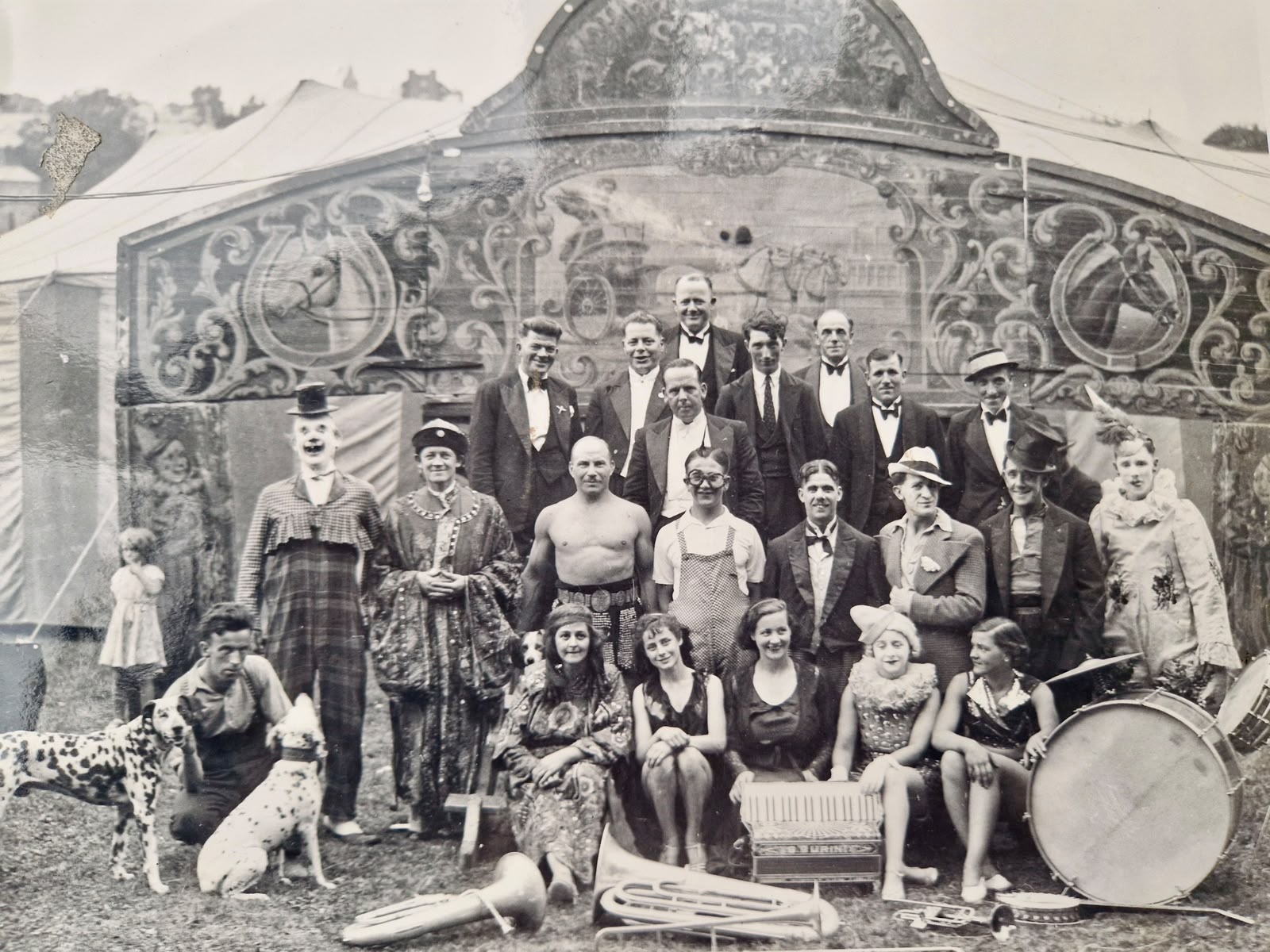 Limerick Museum presents John McCarthy Circus Bar exhibition running up to October 23 (1)