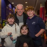 Hundreds of excited Limerick children and their families visited ‘a whole new world’ at the Lime Tree Theatre on Saturday, December 11, for the opening night of this year’s pantomime, Aladdin and his Magic Lamp. Picture: 
Olena Oleksienko/ilovelimerick