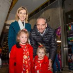 Hundreds of excited Limerick children and their families visited ‘a whole new world’ at the Lime Tree Theatre on Saturday, December 11, for the opening night of this year’s pantomime, Aladdin and his Magic Lamp. Picture: 
Olena Oleksienko/ilovelimerick