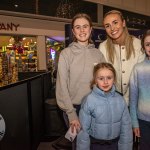 The holiday season has begun at Crescent Shopping Centre with a series of festive events for the whole family. Kicking off the season on Friday, November 22nd was the magical Christmas Lights Switch-On. Irish Olympian Sharlene Mawdsley was on hand to light up the centre. Picture: Olena Oleksienko/ilovelimerick