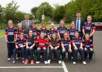 04/06/2015
St Brigid's NS were awarded their 5th Green Flag and Limerick manager TJ Ryan and Limerick hurler Kevin Downes were on hand to help the students raise the flag. Pictured with TJ Ryan and Kevin Downes are members of the St Brigid's NS camogie team.
St Brigid's NS, Singland, Limerick.
Picture credit: Diarmuid Greene