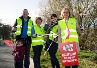 03.04.15 Â  Â  REPRO FREEÂ  Â  Â  Â  Â  Â Â 
Paul O'Connell, AP McCoy and JP McManus kick-start the Team Limerick Clean Up (TLC).Â Over 10,000 Volunteers hit the streets of Limerick City and County for the Country's biggest ever Clean Up. 

Team Limerick Clean-Up volunteers Gary and James Collopy, Jo O'Brien, Emily and Noah Crampton and Jan O'Sullivan TD Minister for Education and Skills. Picture: Alan Place/FusionShooters.