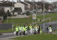 O3.04.15 Â  Â  Â  Â  Â  Â Â NO REPRO FEE
Paul O'Connell, AP McCoy and JP McManus kick-start the Team Limerick Clean-Up(TLC).Â Over 10,000 Volunteers hit the streets of Limerick City and County for the Country's biggest ever Clean-Up.
Team Limerick Clean-Up volunteers at Moyross. Picture: Dermot Lynch/Fusionshooters