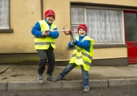 03.04.15  NO REPRO FEE
Paul O'Connell, AP McCoy and JP McManus kick-start the Team Limerick Clean-Up (TLC). Over 10,000 volunteers hit the streets of Limerick City and County for the country's biggest ever Clean-Up. Taking part in the Team Limerick Clean-Up are volunteers, brothers Jack Giltenane, aged 8, and Dara Giltenane, aged 5, from Ballingarry, Co. Limerick. Picture credit: Diarmuid Greene/Fusionshooters