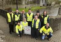 03.04.15  NO REPRO FEE
Paul O'Connell, AP McCoy and JP McManus kick-start the Team Limerick Clean-Up (TLC). Over 10,000 volunteers hit the streets of Limerick City and County for the country's biggest ever Clean-Up. Limerick senior hurler Donal O'Grady joined Team Limerick Clean-Up volunteers from Newcastlewest, Co. Limerick. Picture credit: Diarmuid Greene/Fusionshooters